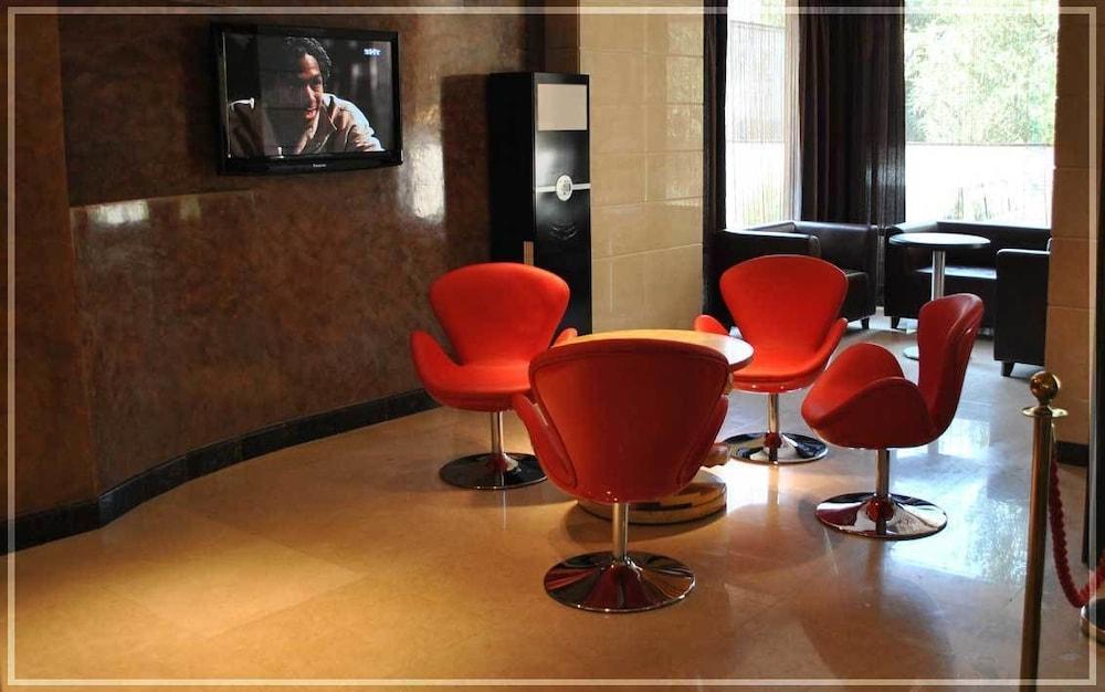 Voyage Hotel Almaty Quarto foto